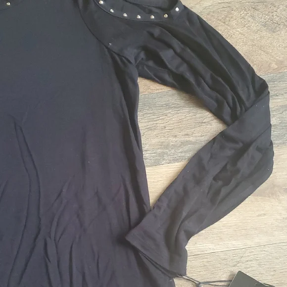 Rock & Republic Black Cold Shoulder Top with Stud Accents - Picture 7 of 7